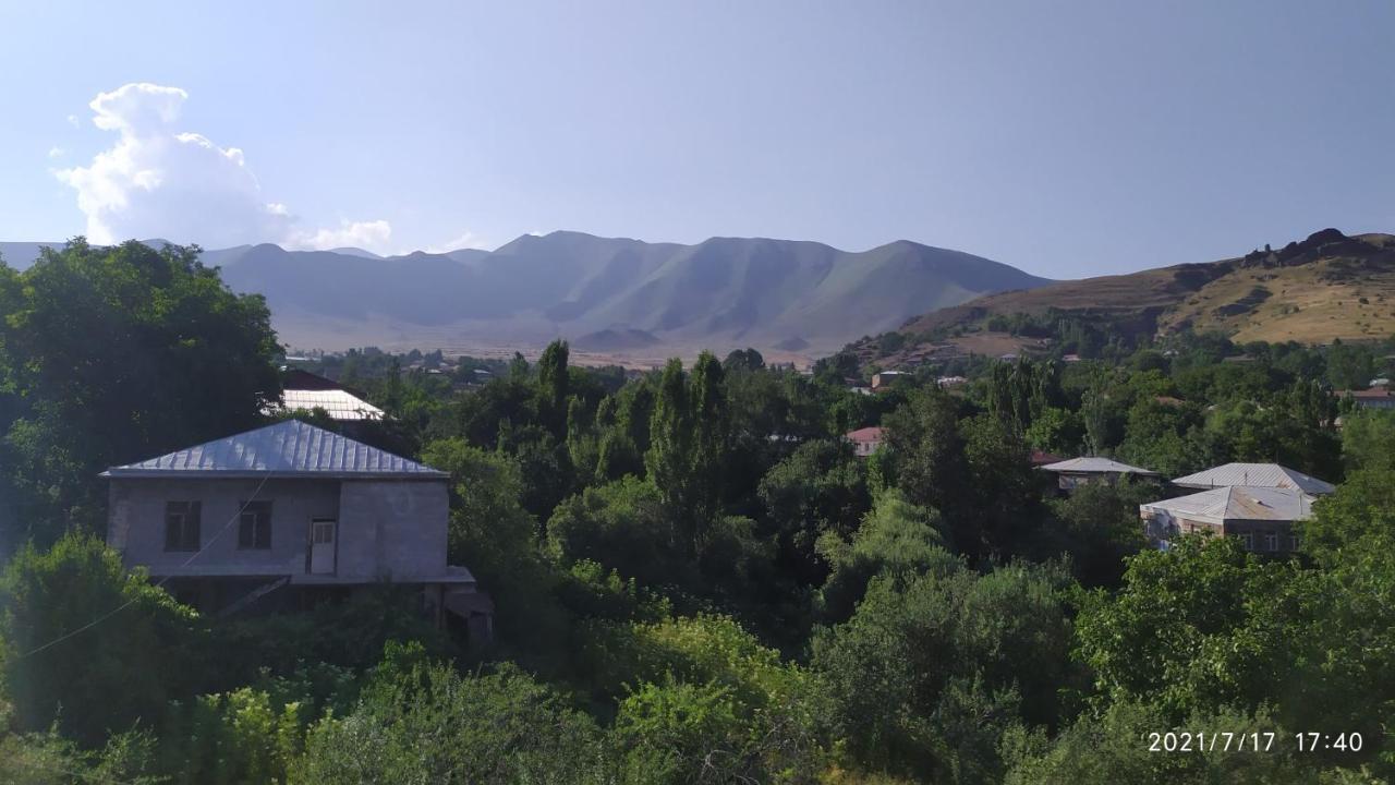 Verishen Guest House B&B غوريس المظهر الخارجي الصورة