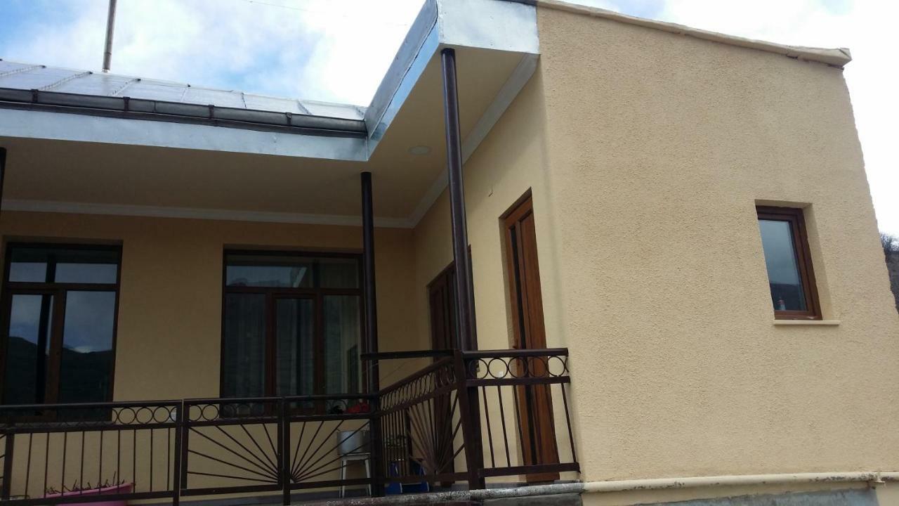 Verishen Guest House B&B غوريس المظهر الخارجي الصورة