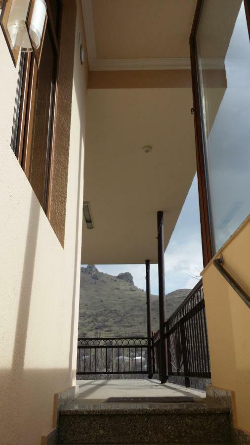 Verishen Guest House B&B غوريس المظهر الخارجي الصورة